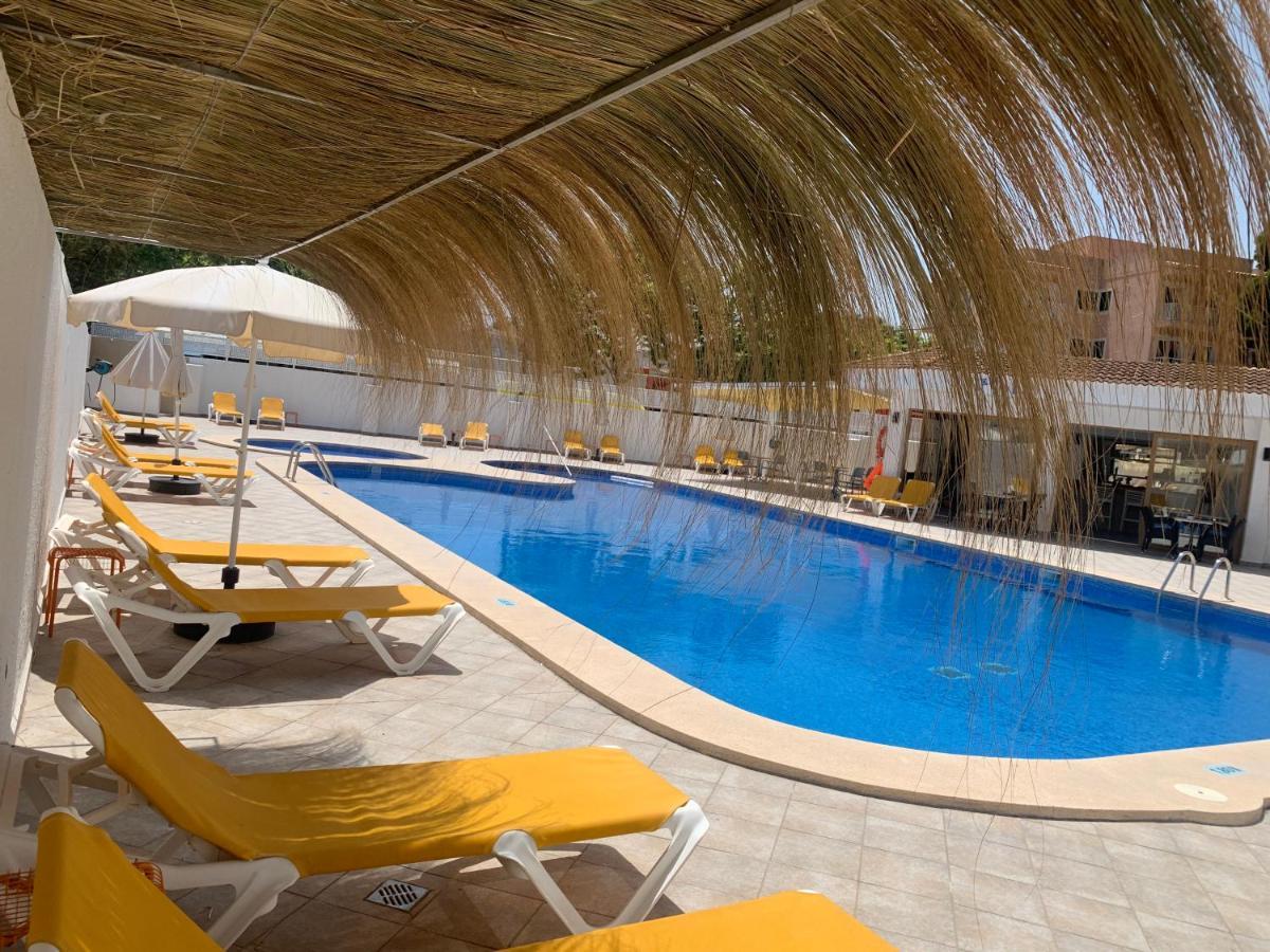 Apartaments La Perla Negra Cala Ratjada  Buitenkant foto