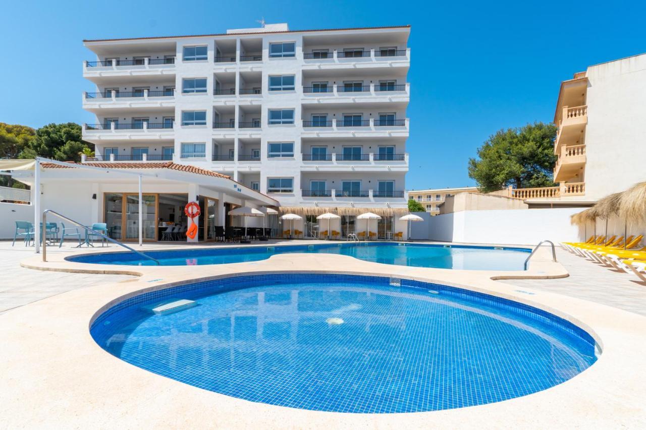 Apartaments La Perla Negra Cala Ratjada  Buitenkant foto