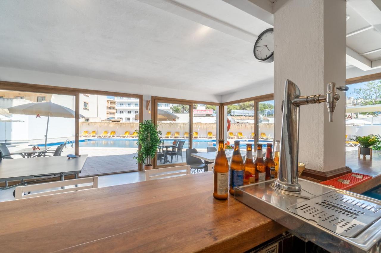 Apartaments La Perla Negra Cala Ratjada  Buitenkant foto