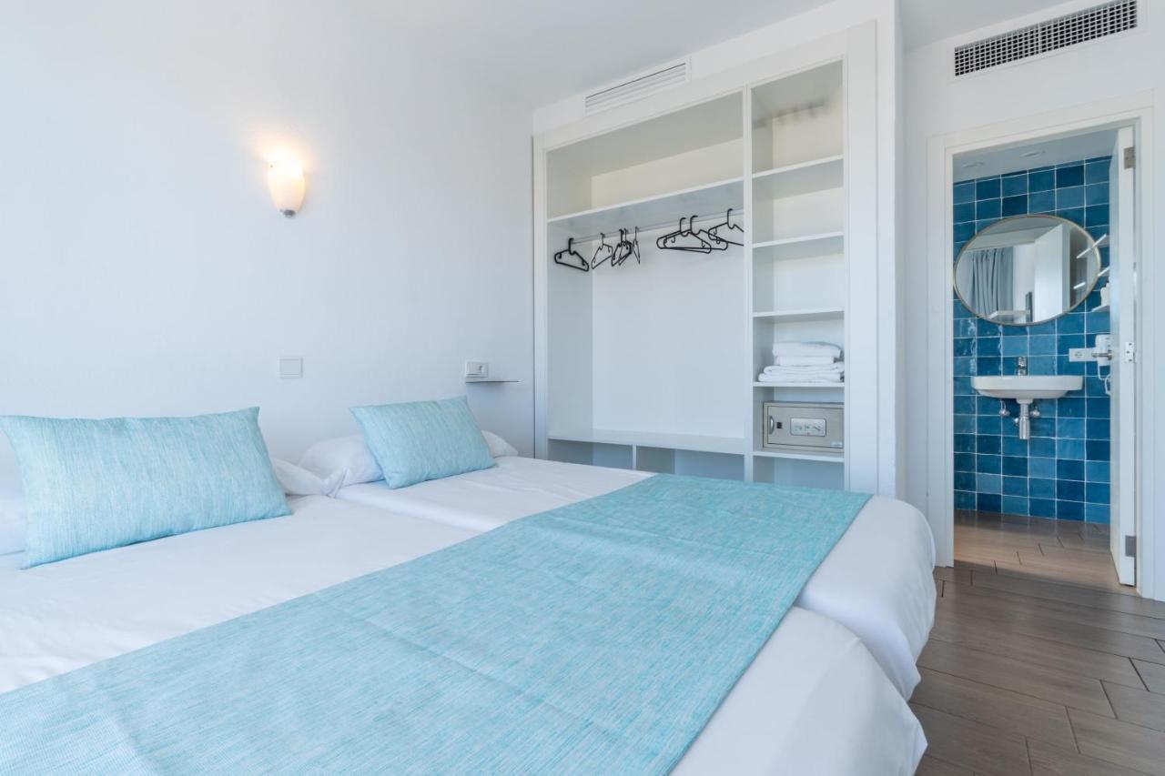 Apartaments La Perla Negra Cala Ratjada  Buitenkant foto