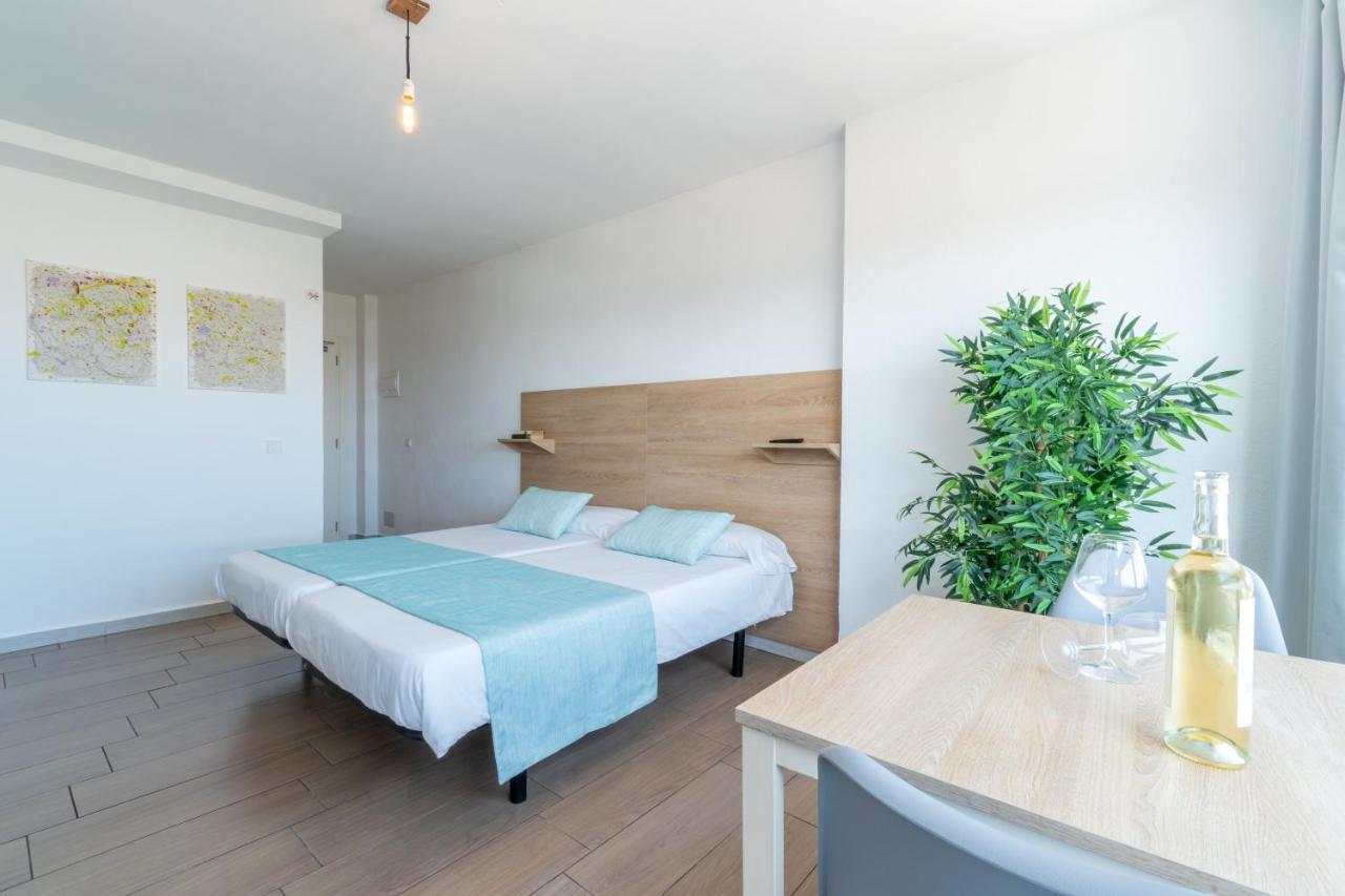 Apartaments La Perla Negra Cala Ratjada  Buitenkant foto
