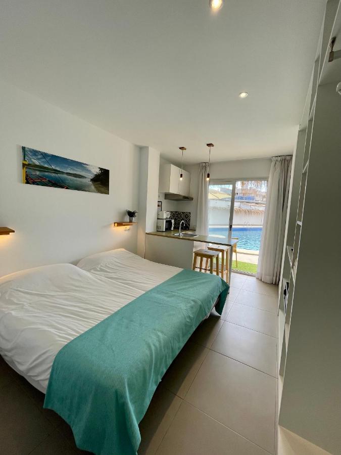 Apartaments La Perla Negra Cala Ratjada  Buitenkant foto
