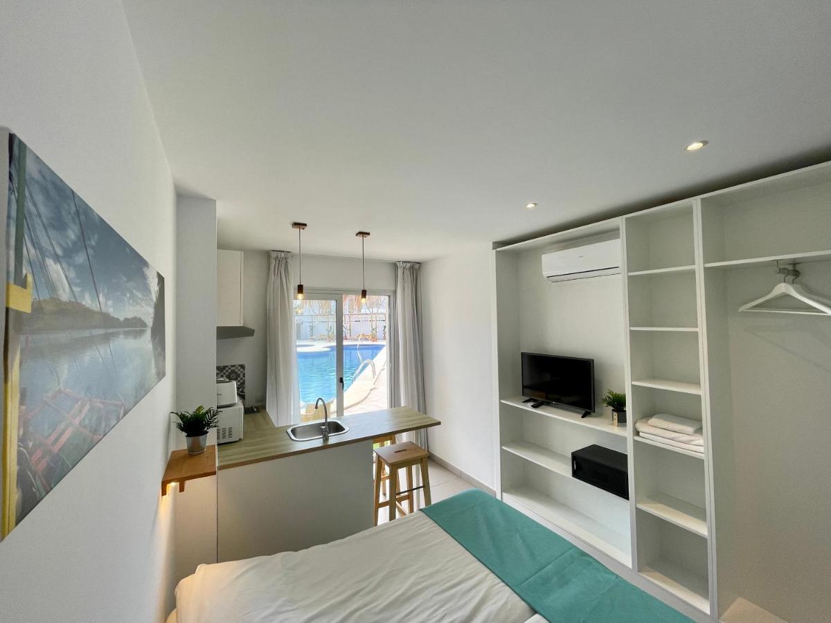 Apartaments La Perla Negra Cala Ratjada  Buitenkant foto