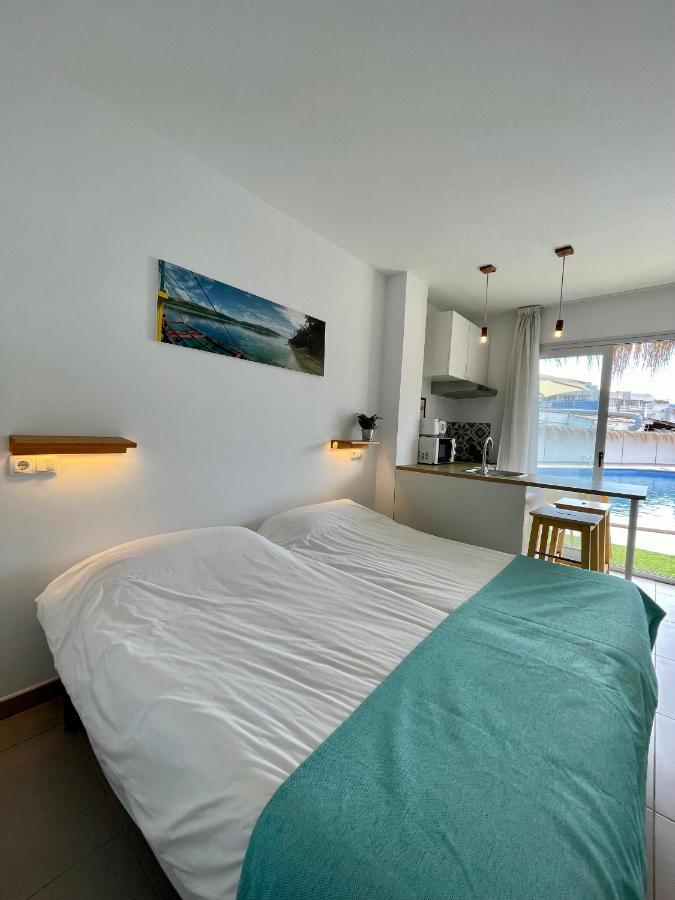 Apartaments La Perla Negra Cala Ratjada  Buitenkant foto